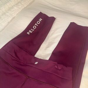 Peloton Women's Burgundy Leggings 3/4